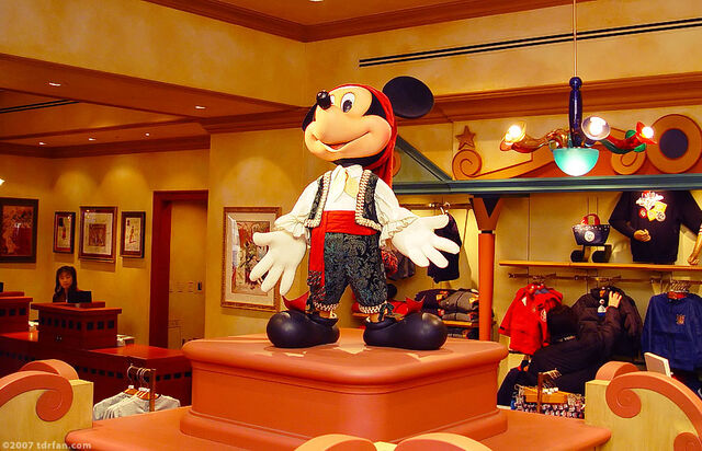 File:Figaro's Clothiers Mickey.jpg
