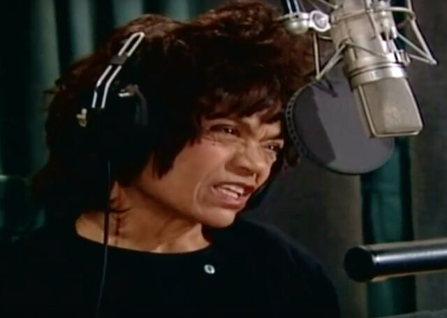 File:Eartha Kitt behind the scenes of Empnewgroove.jpg