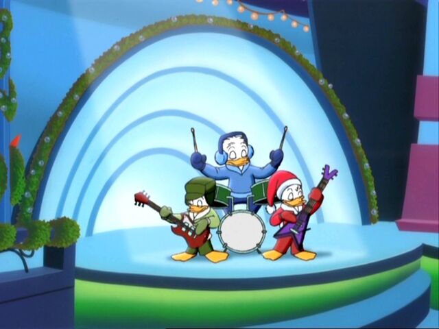 File:Louie-Dewey-Huey-walt-disney-characters-19867340-1024-768.jpg