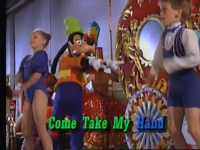 File:GoofyinLet'sGototheCircus.jpg