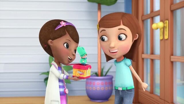 File:Doc-McStuffins-Season-1-Episode-2-Out-of-the-Box--Run-Down-Race-Car.jpg