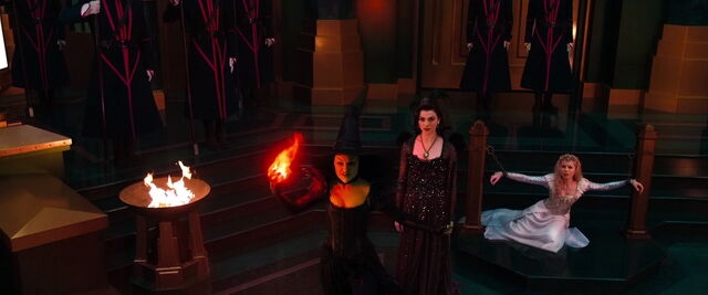 File:Oz-great-powerful-disneyscreencaps.com-12499.jpg