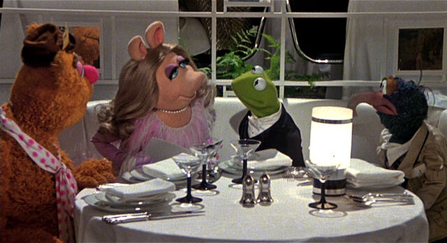 File:GMC-DinnerAtTheDubonnetClub.jpg