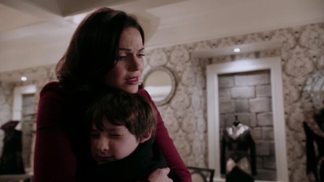 File:Once Upon a Time - 2x12 - In the Name of the Brother - Regina with Cora.jpg