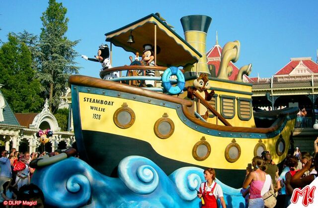 File:The Wonderful World of Disney Parade.jpg