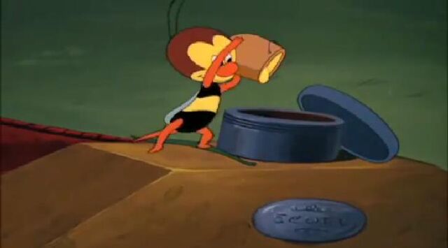 File:Donald Duck Honey Harvesters6.jpg