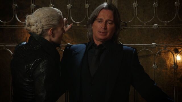 File:Once Upon a Time - 5x04 - The Broken Kingdom - Intimidate.jpg