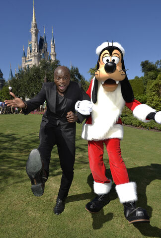 File:2015 Disney Parks Unforgettable Christmas Celebration 09.jpg