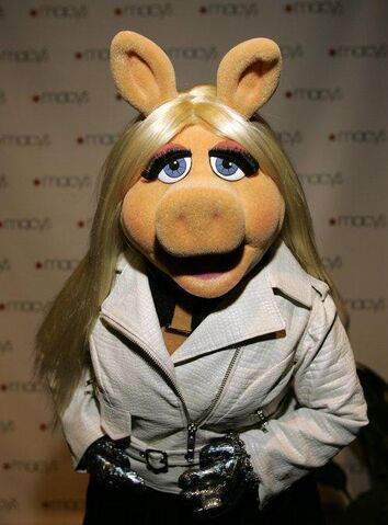 File:Piggyglam.jpg