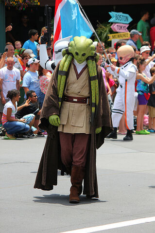 File:Kit Fisto Disney Parck.jpg