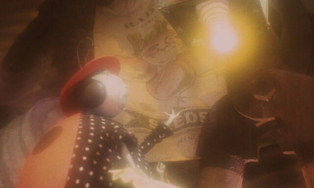 File:James-giant-peach-disneyscreencaps.com-2649.jpg