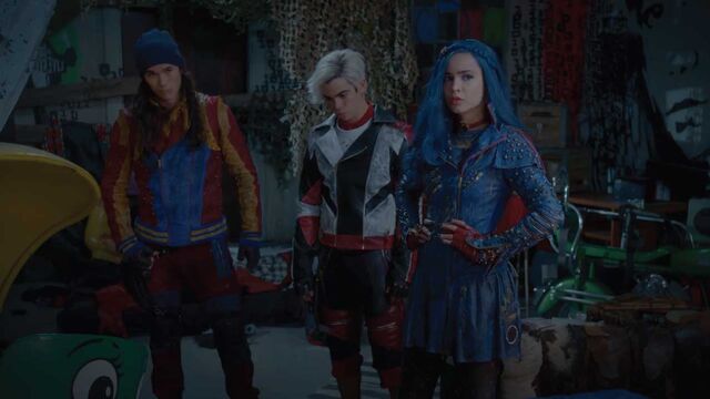 File:Descendants-2-25.jpg