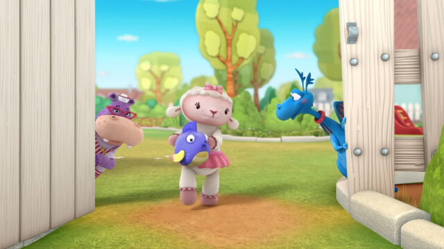 File:Lambie, hallie, stuffy and squeakers.jpg