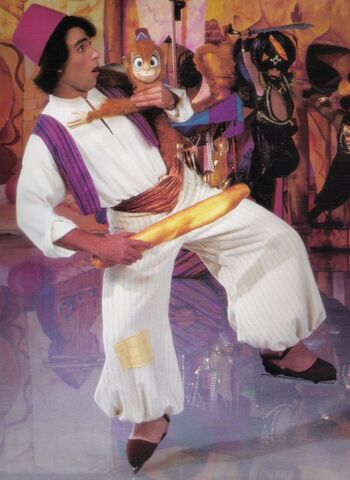 File:AladdinAndAbuInDisneyOnIce.jpg