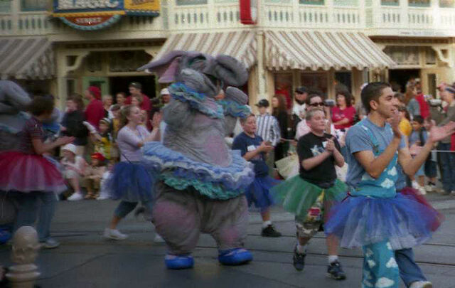 File:Fantasia Elephant DLP.jpg