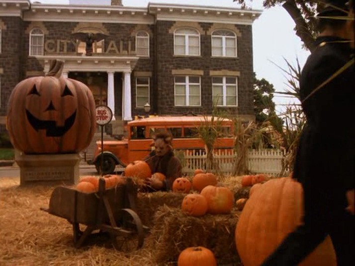 Halloweentown (place) | Disney Wiki | FANDOM powered by Wikia