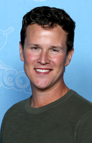 File:Scott Weinger.jpg