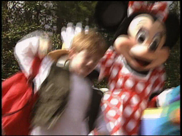 File:MinnieandSpencerLiff.jpg
