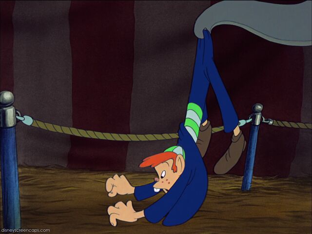 File:Dumbo-disneyscreencaps com-1940.jpg
