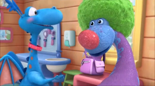 File:Stuffy and bronty clown.jpg