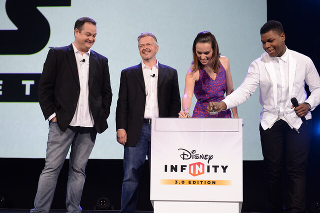 File:DisneyInfinity D232015 BoyegaRidley Stage 2-L.jpg