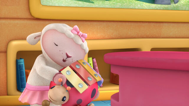 File:Lambie hugs xyla.jpg