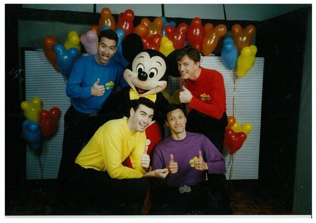 File:TheWigglesandMickeyMouse4.jpg