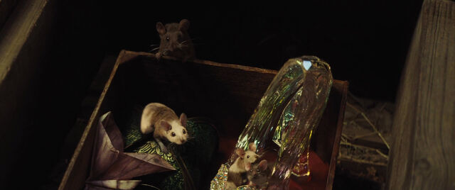 File:Cinderell-2015-disneyscreencaps.com-9071.jpg