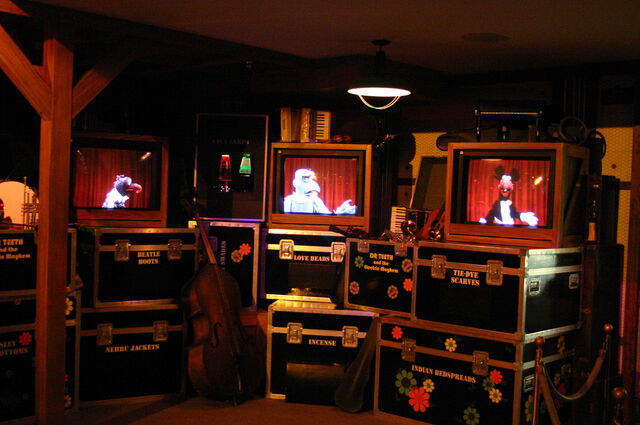 File:Wdwpreshowscreens.jpg