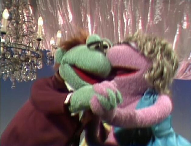 File:GreenAndPinkWhatnots.jpg