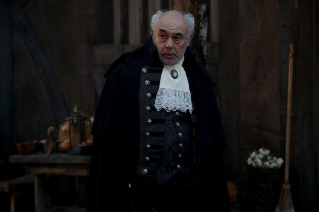 File:Once Upon a Time - 6x14 - Page 23 - Photography - Valet 2.jpg