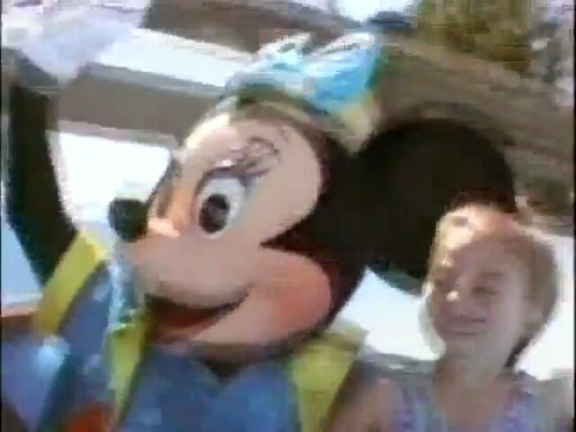 File:MinnieandCaitlinWachs.jpg