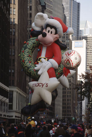 File:Santa Goofy.jpg