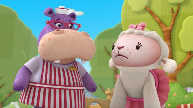 File:Hallie and lambie.jpg