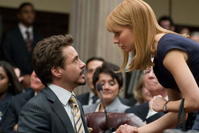 File:TonyStarkPepperPotts-IM2.jpg