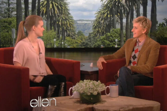 File:Amy adams on ellen.jpg