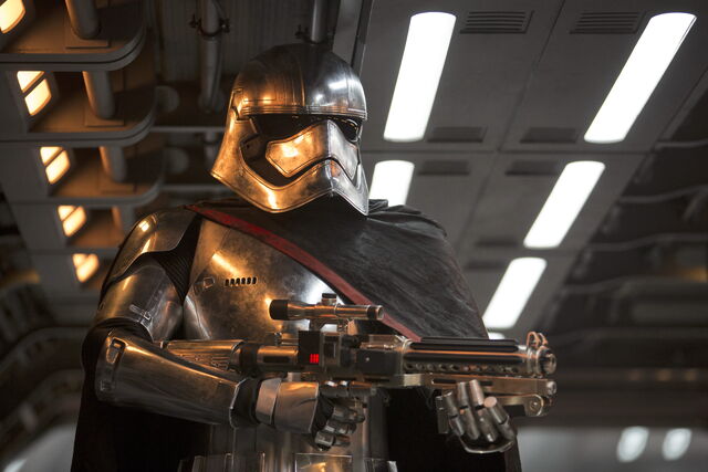 File:The Force Awakens EW 08.jpg