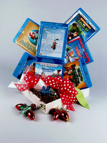 File:Disney Holiday Gift Basket.jpg