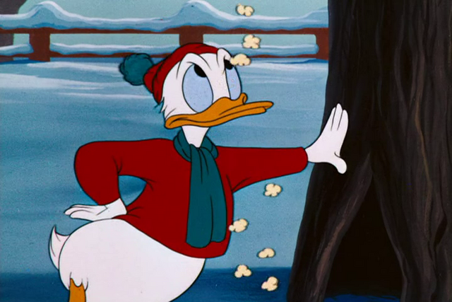 File:Donald looking up.png