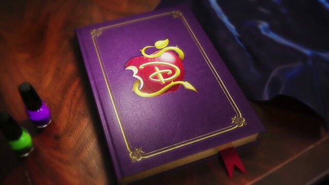 File:Descendants-disneyscreencaps com-1.jpg