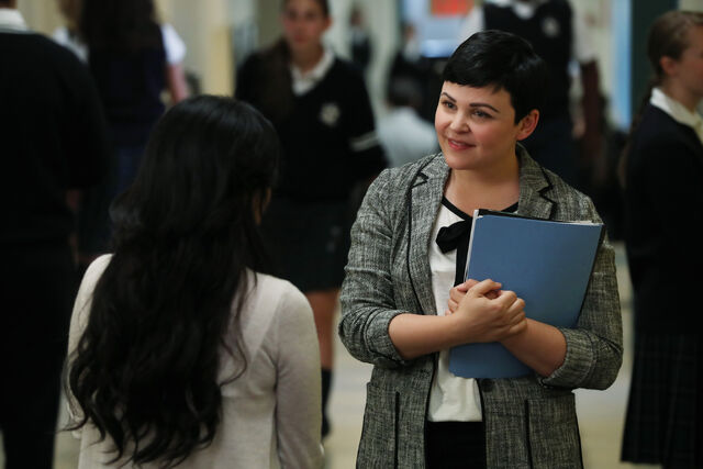 File:Once Upon a Time - 6x04 - Strange Case - Photography - Snow.jpg
