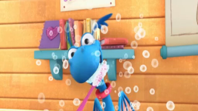 File:Stuffy brushing his teeth.jpg