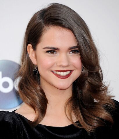 File:Maia-mitchell-at-2013-american-music-awards 8.jpg