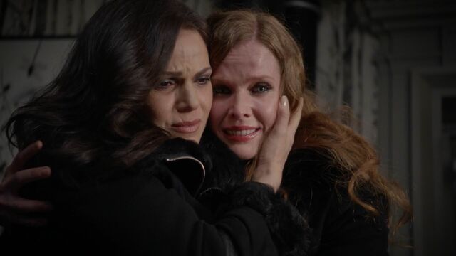 File:Once Upon a Time - 5x21 - Last Rites - Regina Zelena.jpg