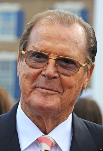 File:Roger Moore 2.jpg