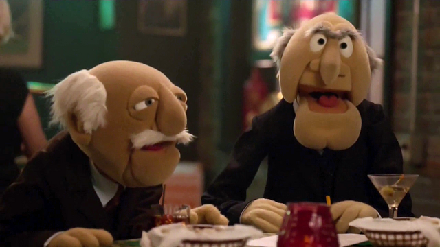 File:TheMuppets-S01E08-Statler&WaldorfAtRowlf's.png
