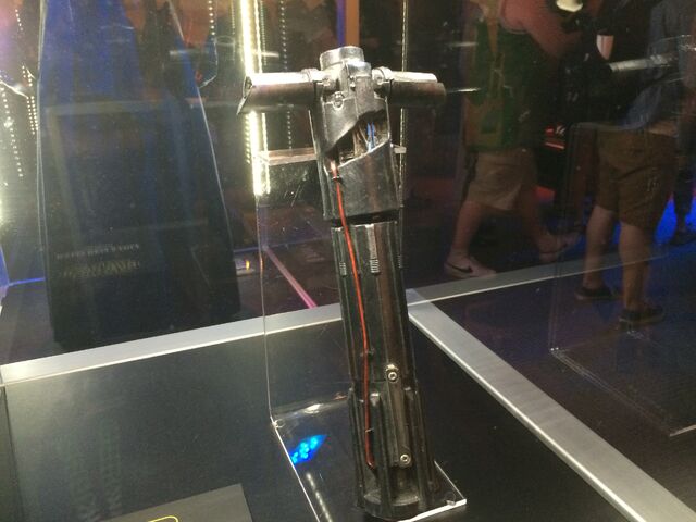 File:Kylo Ren's Lightsaber.jpg