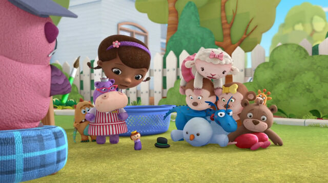 File:Lambie crashed onto her friends.jpg