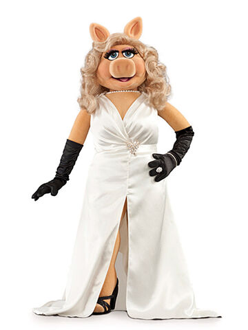 File:MissPiggy-WhiteDress-(2011-2012).jpg