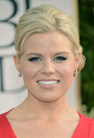 File:Megan Hilty.png